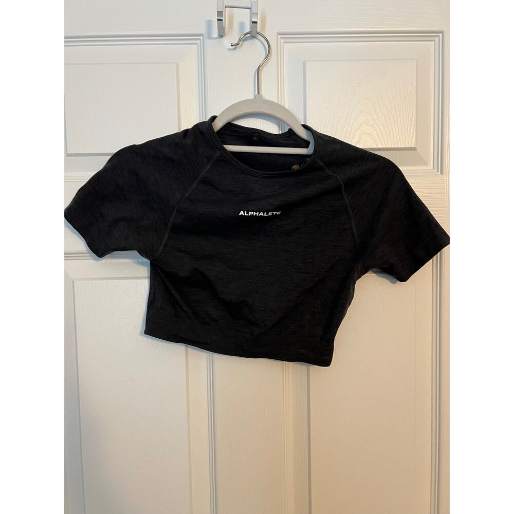 Alphalete Gray Crop T-Shirt – Size Small – Grey